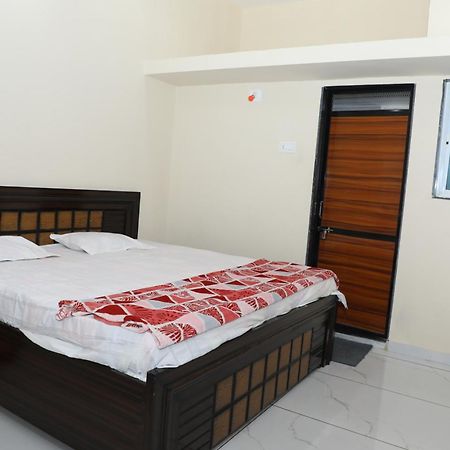 Aradhya Prime Home Stay Garudeshwar Eksteriør bilde