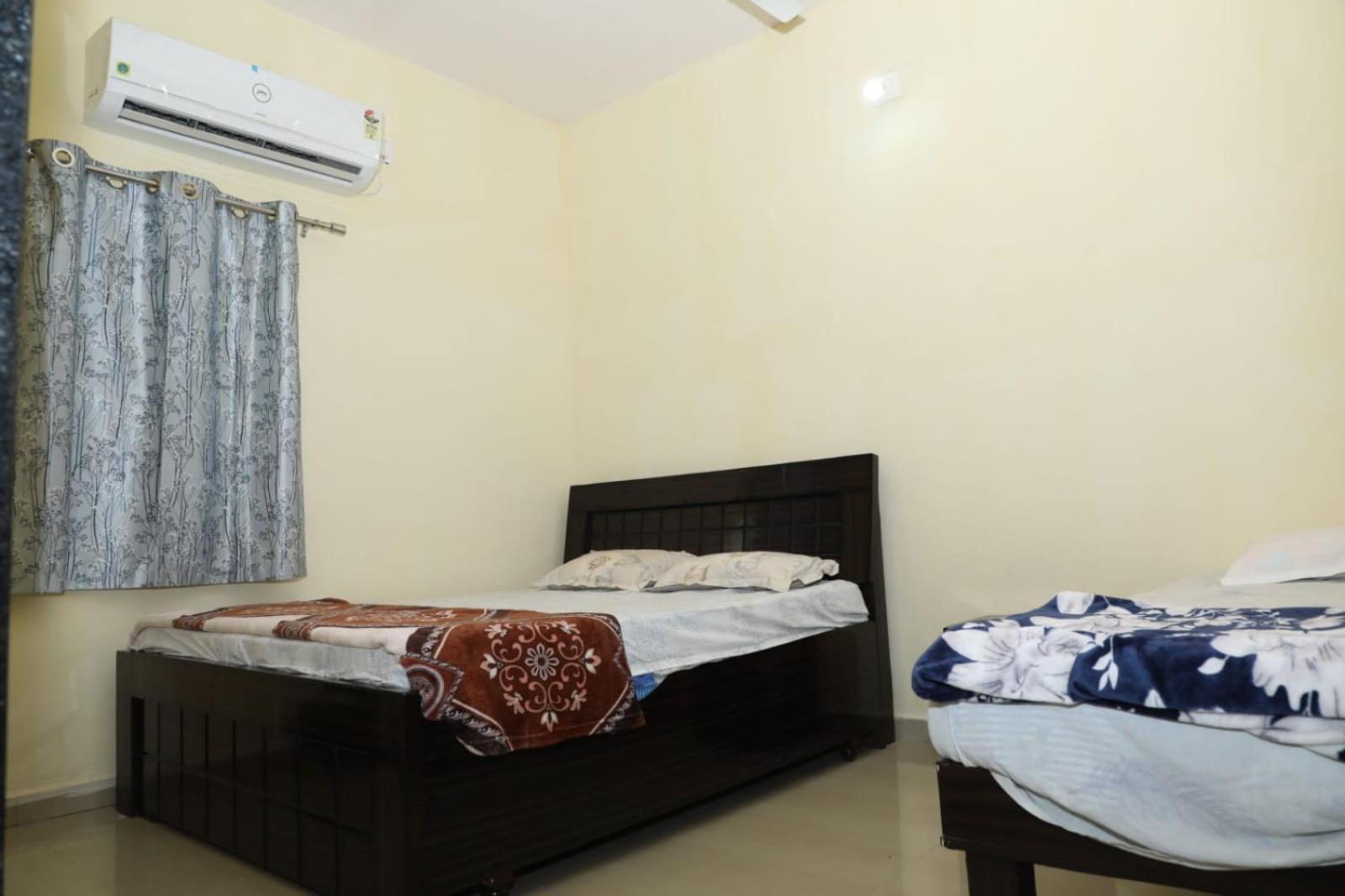 Aradhya Prime Home Stay Garudeshwar Eksteriør bilde
